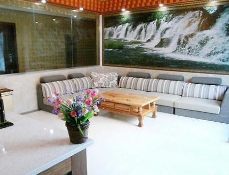 Yixinyuan Hotel Jiuzhaigou Exterior photo