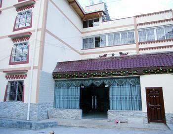 Yixinyuan Hotel Jiuzhaigou Exterior photo
